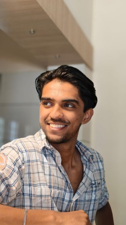 hero_img